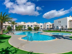 Прекрасное бунгало на продажу в Parque Acuático - Sector 25, Торревьеха