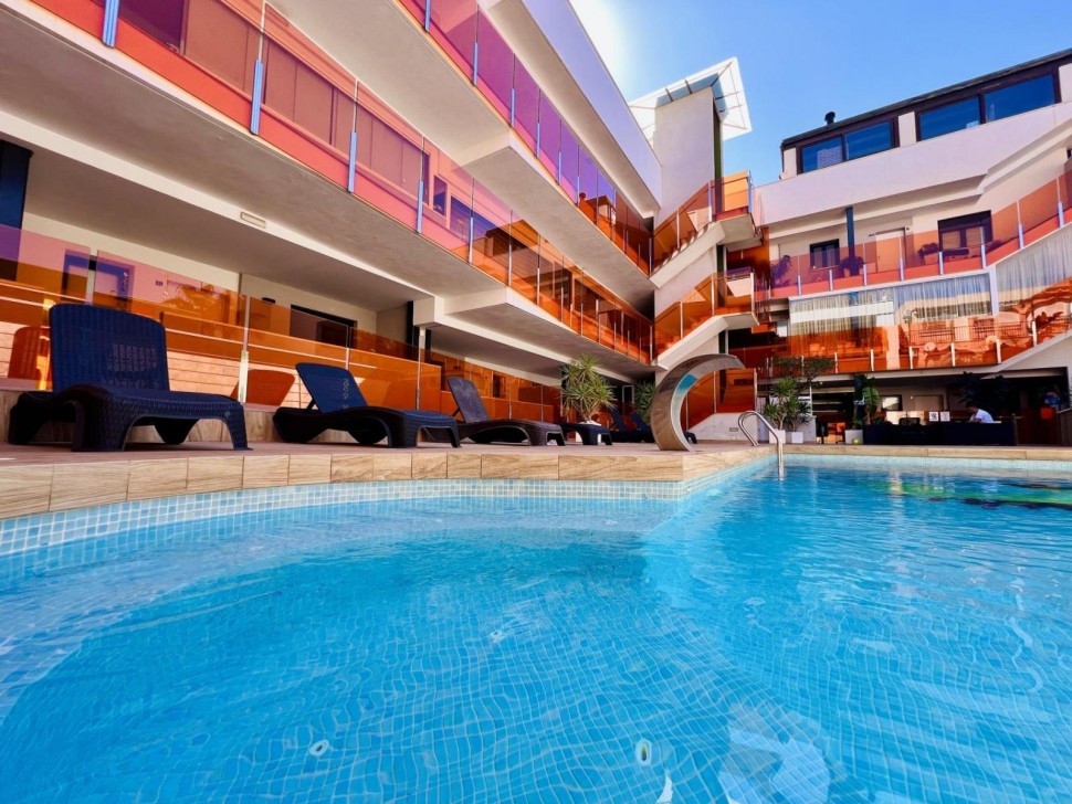 Невероятные апартаменты 90м2 на продажу в Playa del Cura, Торревьеха