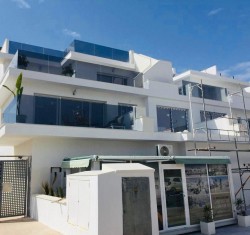 Новые апартаменты 94 кв. метра в Ареналес-дель-Соль 