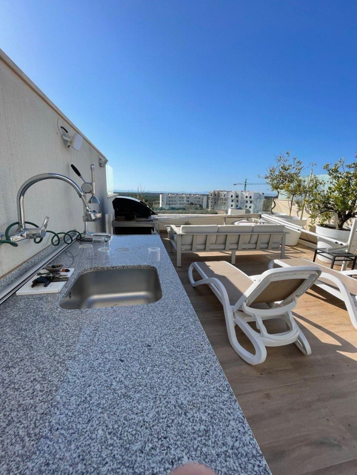 Эксклюзивные апартаменты в живописном районе Лас Колинас, 94 кв. м 